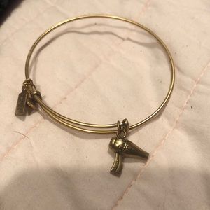 Gold hairdresser bangle